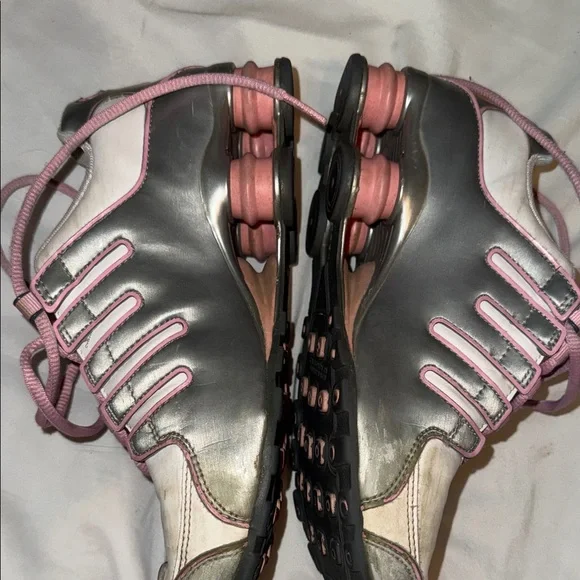 Nike Shox Women's Pink and Silver Athletic Shoes - Picture 7 of 12